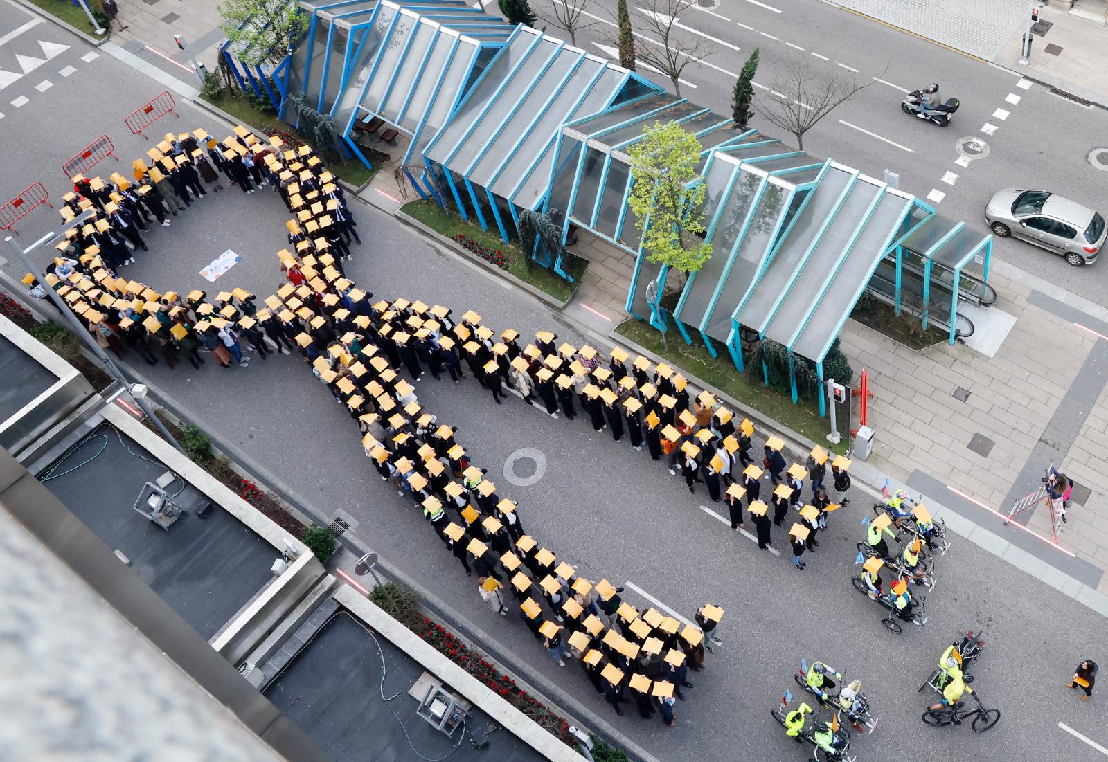 Lazo humano DICI en Vigo